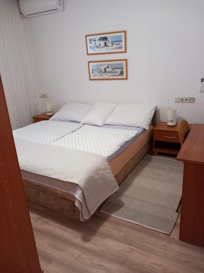 Olivia Apartment Porec Bagian luar foto
