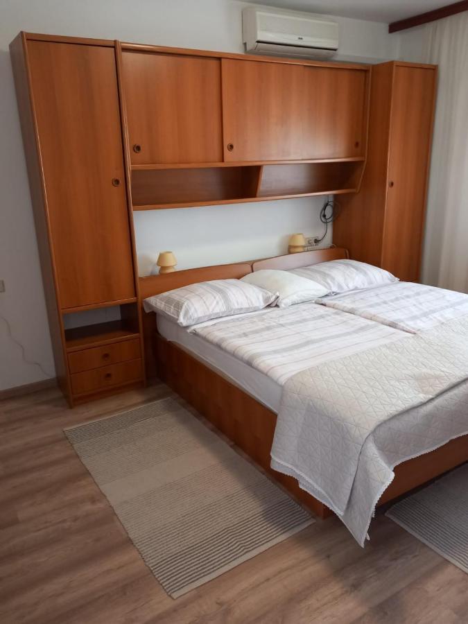 Olivia Apartment Porec Bagian luar foto