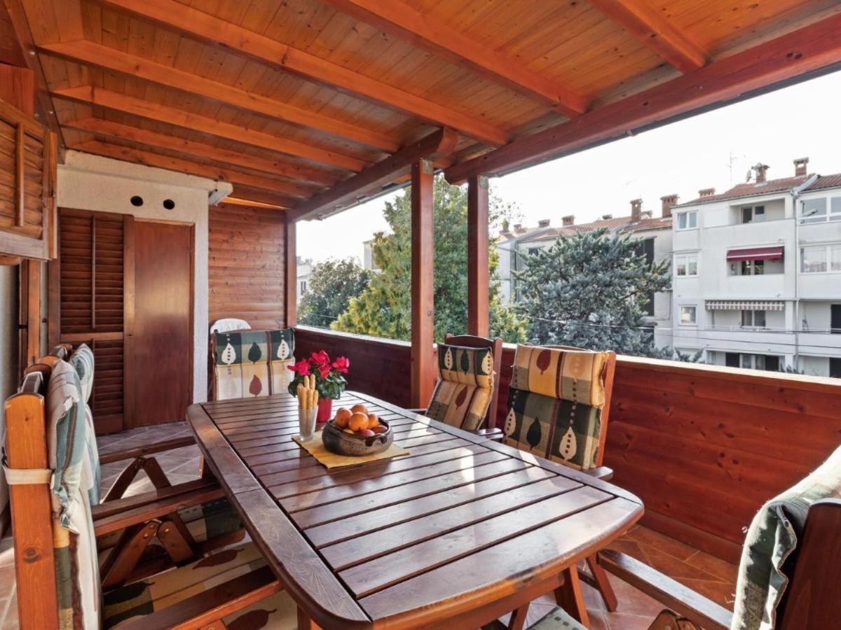 Olivia Apartment Porec Bagian luar foto