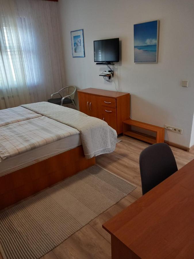 Olivia Apartment Porec Bagian luar foto