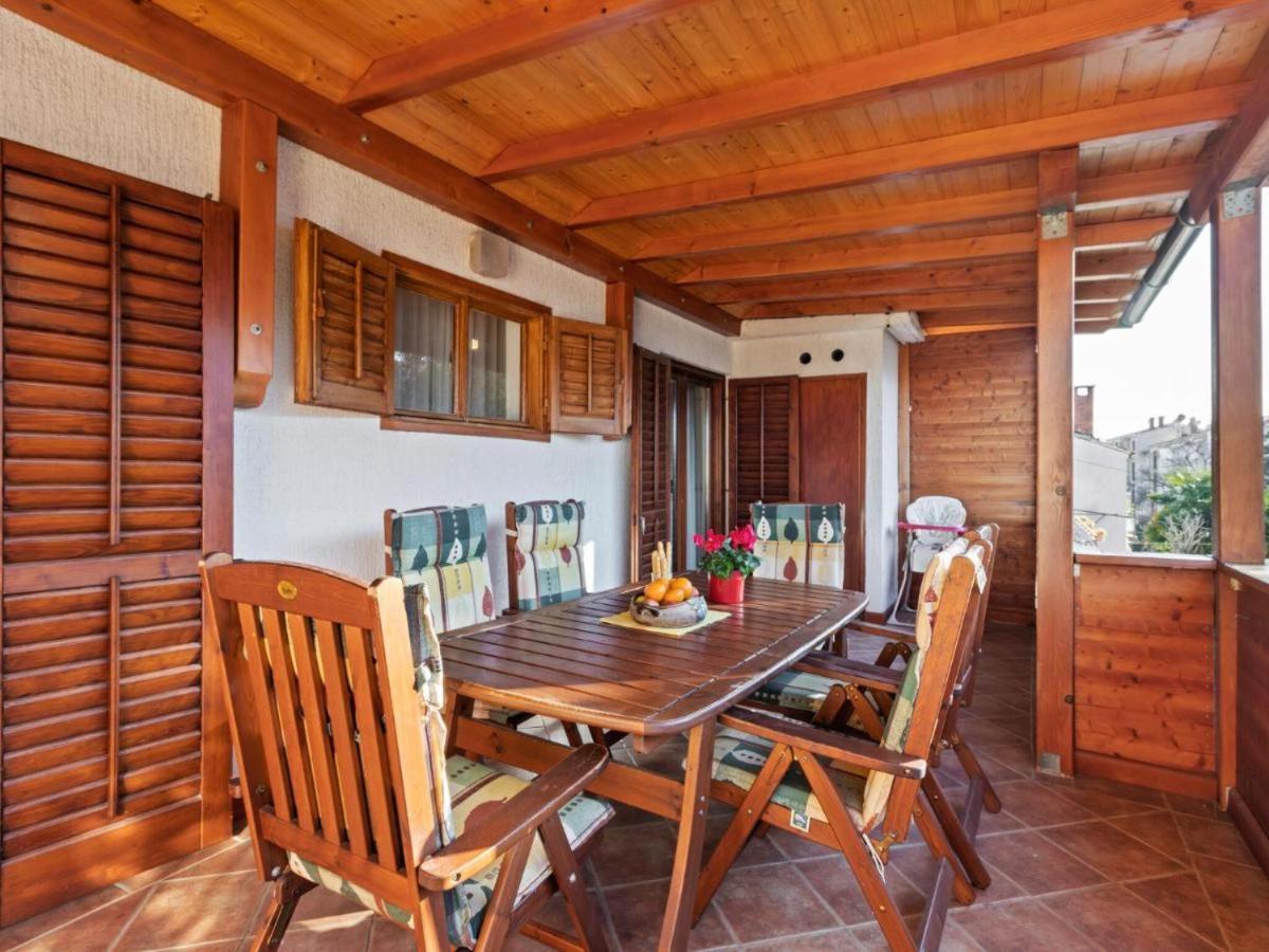 Olivia Apartment Porec Bagian luar foto